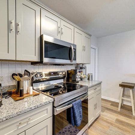 Updated Hubert Vacation Rental 5 Mi To Beaches! Суонсбъро Екстериор снимка